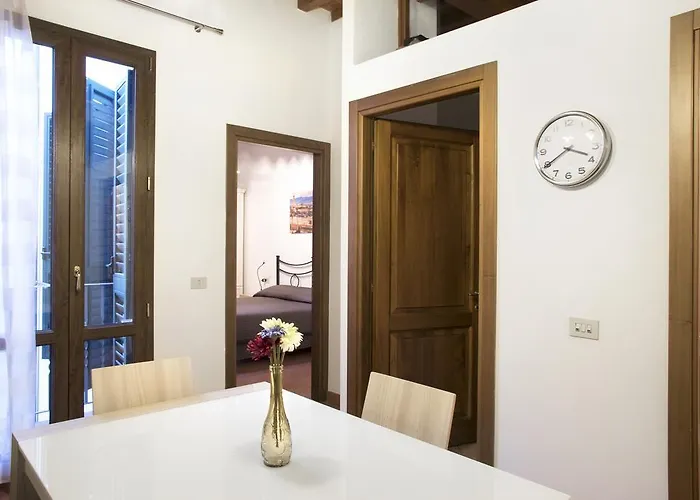 Oriuolo Palace Apartamento *